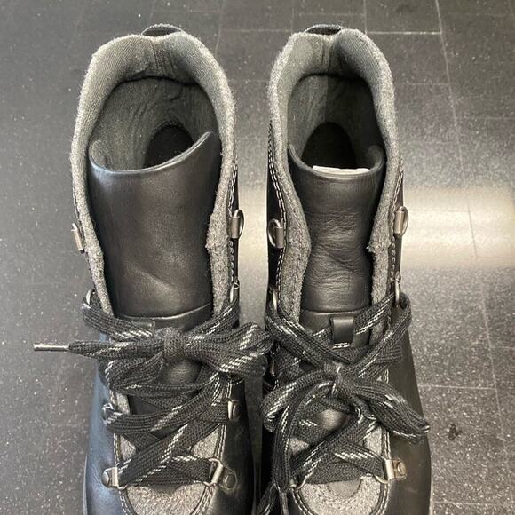 CLARKS WOMENS “COMBAT” BOOT SIZE 11 NWOT - Picture 6 of 6